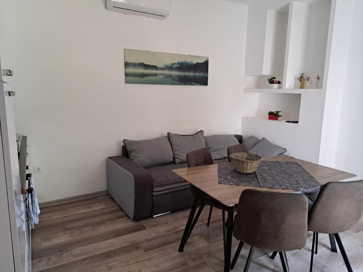 Apartment Ground Floor With Parking Erny Pula Exterior foto