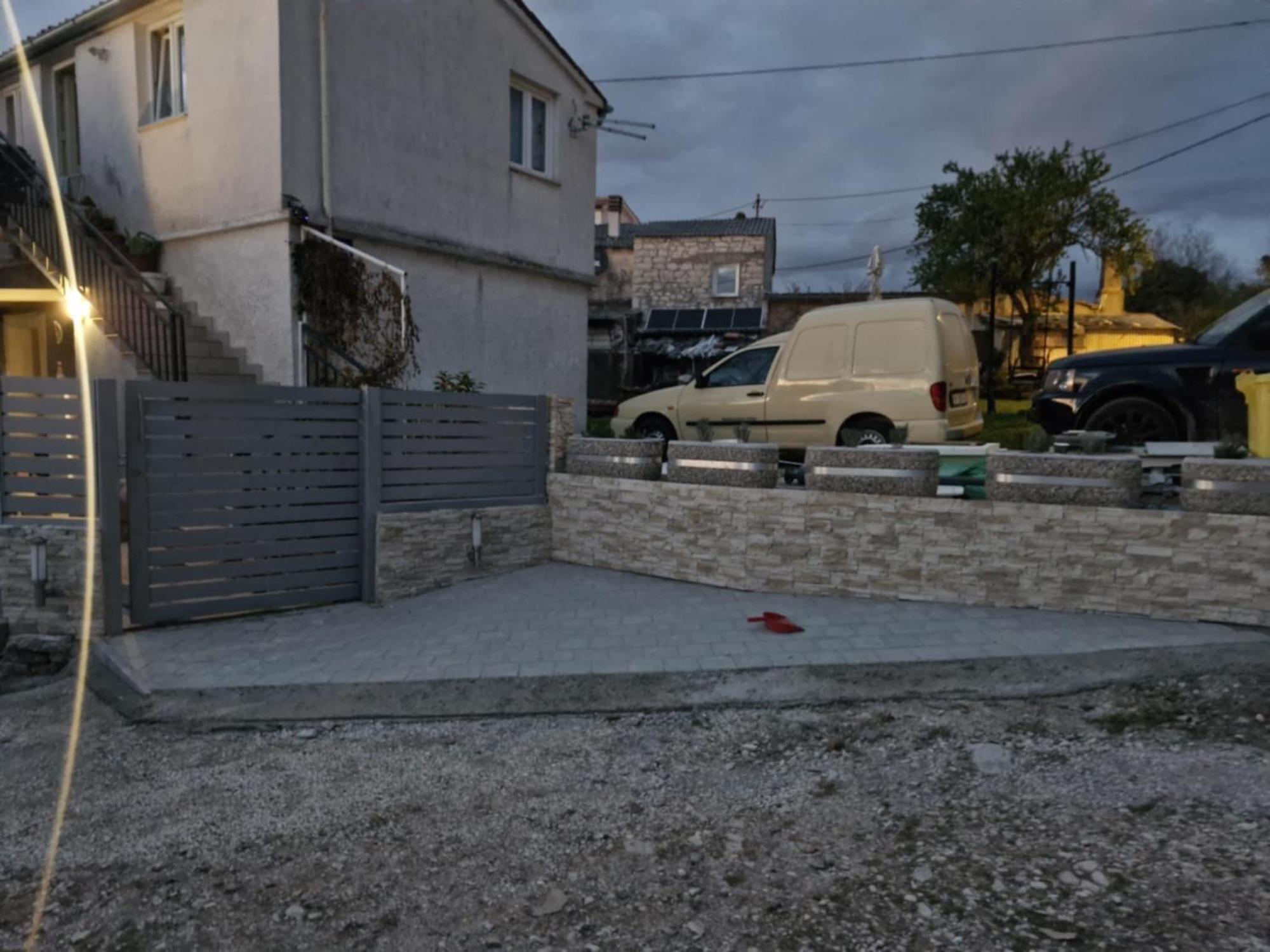 Apartment Ground Floor With Parking Erny Pula Exterior foto